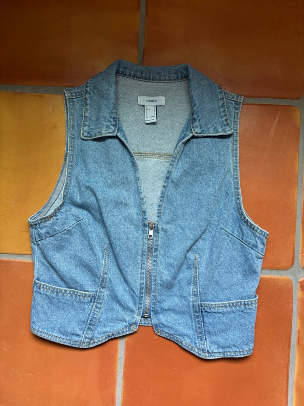 Forever21 denim vest women’s vest size medium blue denim vest